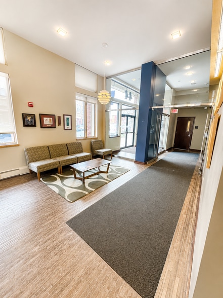 42 Central St, Bangor, ME for lease - Interior Photo - Image 3 of 18