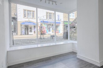 74 High St, Skipton for lease Building Photo- Image 1 of 8