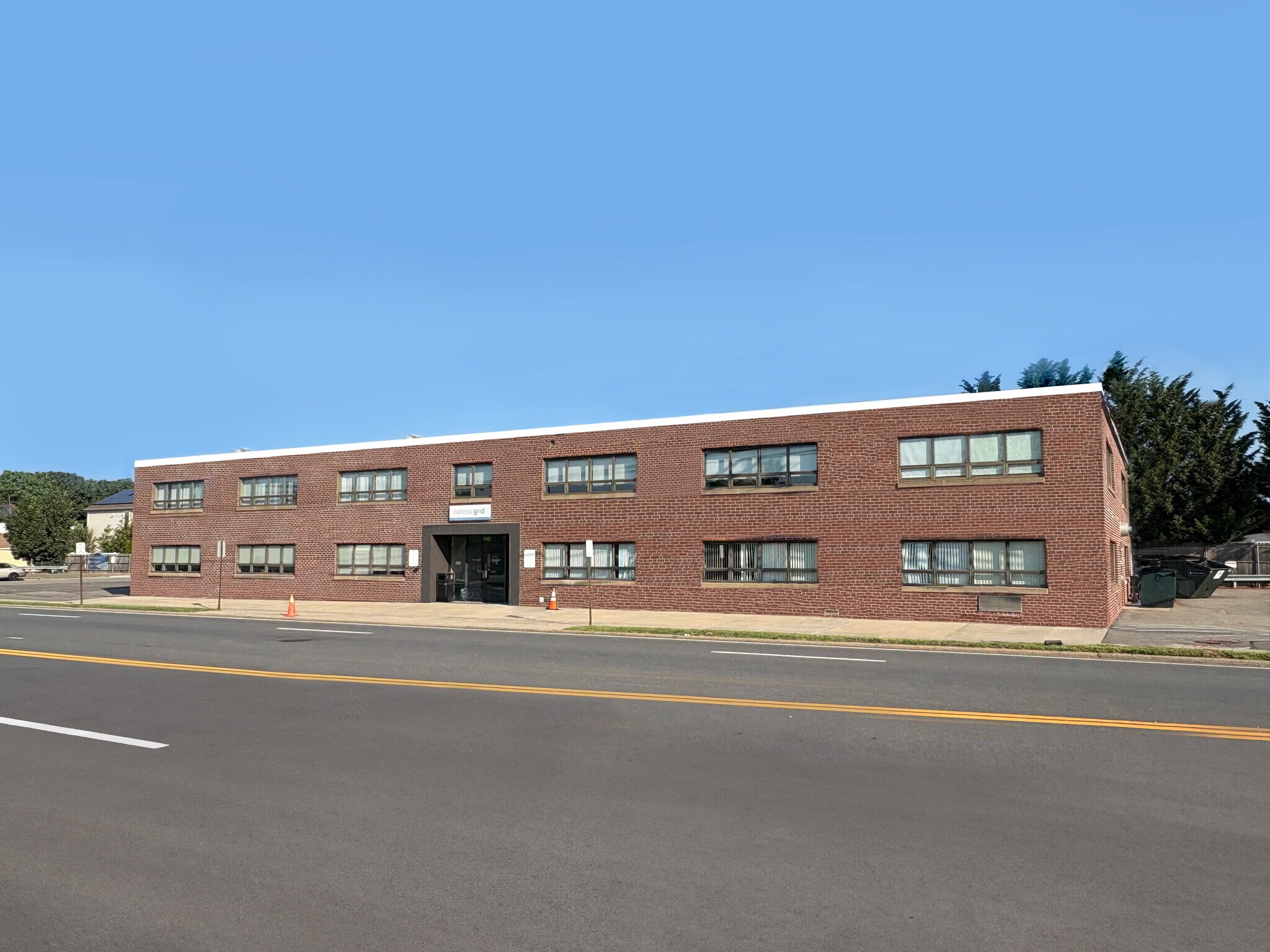 100 E Old Country Rd, Hicksville, NY for sale Primary Photo- Image 1 of 2