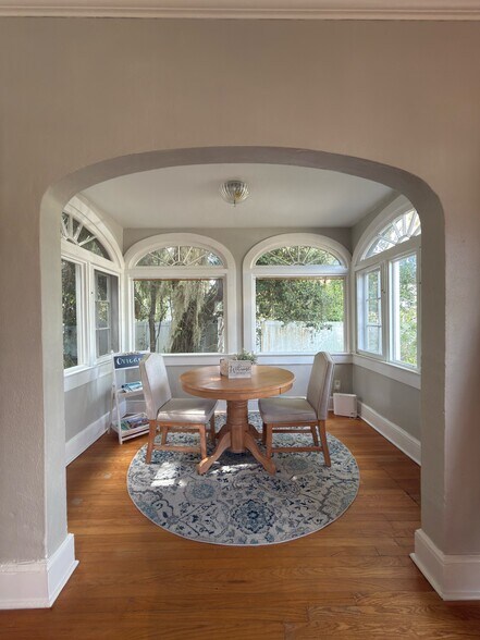 469 S Central Ave, Oviedo, FL à louer - Photo du bâtiment - Image 3 de 5