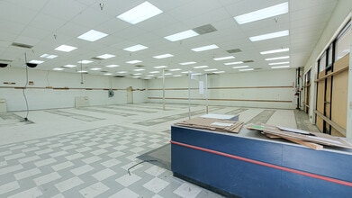 3936 Phelan Rd, Phelan, CA for lease Interior Photo- Image 2 of 10