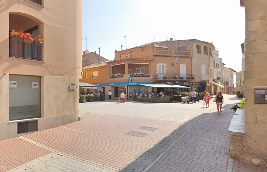 Office in Begur, Gerona for lease - Building Photo - Image 2 of 4