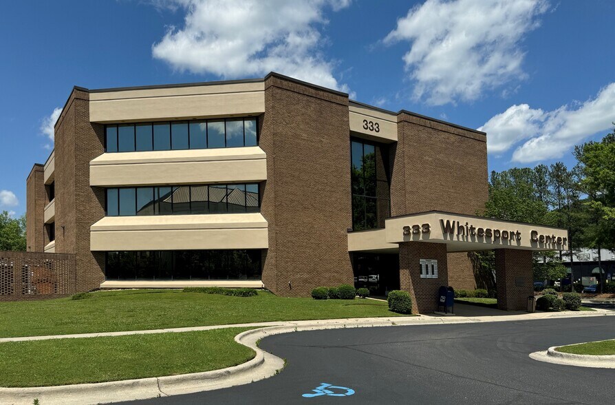 333 Whitesport Dr, Huntsville, AL à louer - Photo du bâtiment - Image 1 de 37