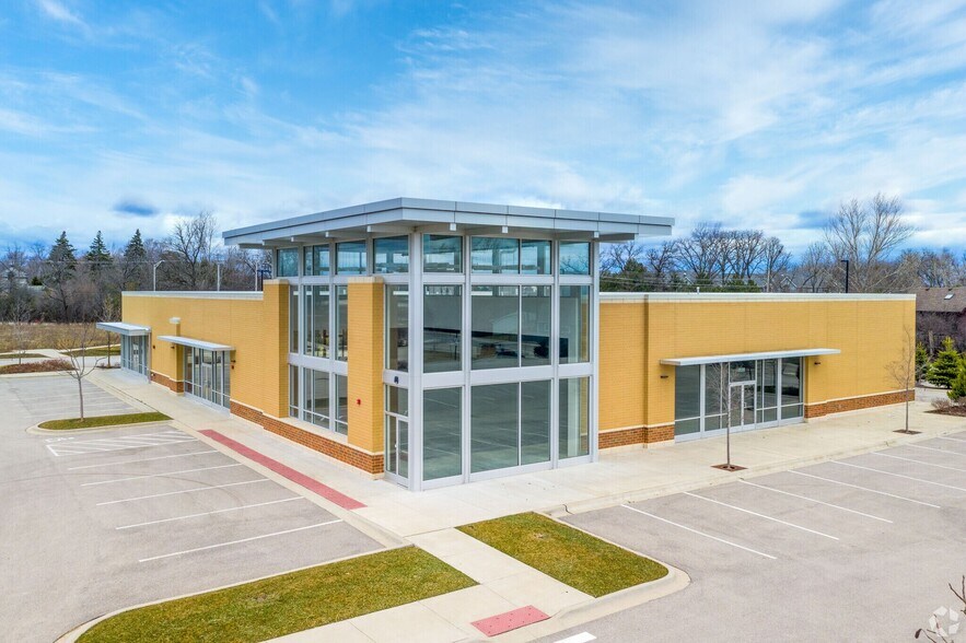 29380 N Waukegan Rd, Green Oaks, IL à vendre - Photo du bâtiment - Image 1 de 15