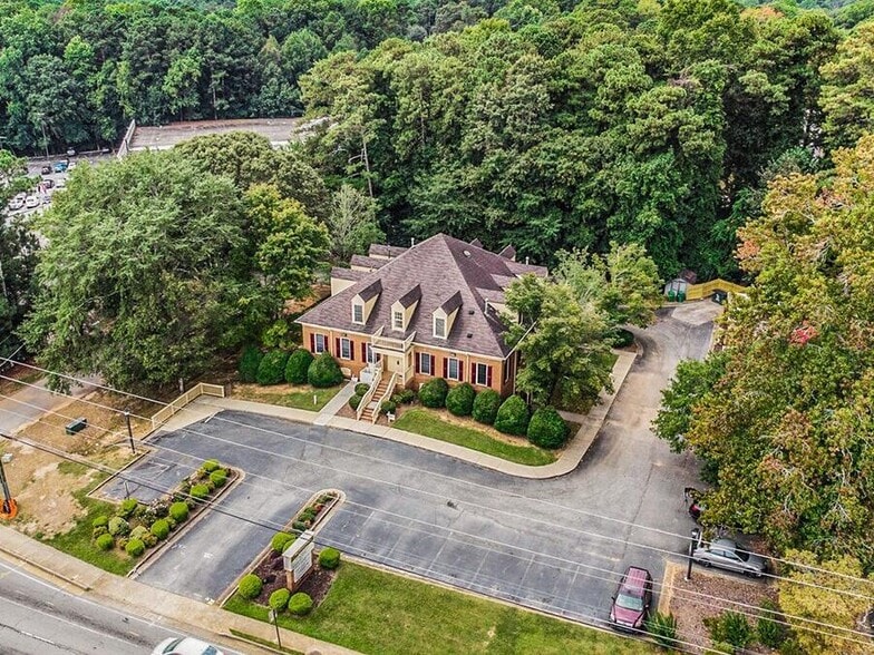 900 N Hairston Rd, Stone Mountain, GA à louer - Photo du bâtiment - Image 3 de 7
