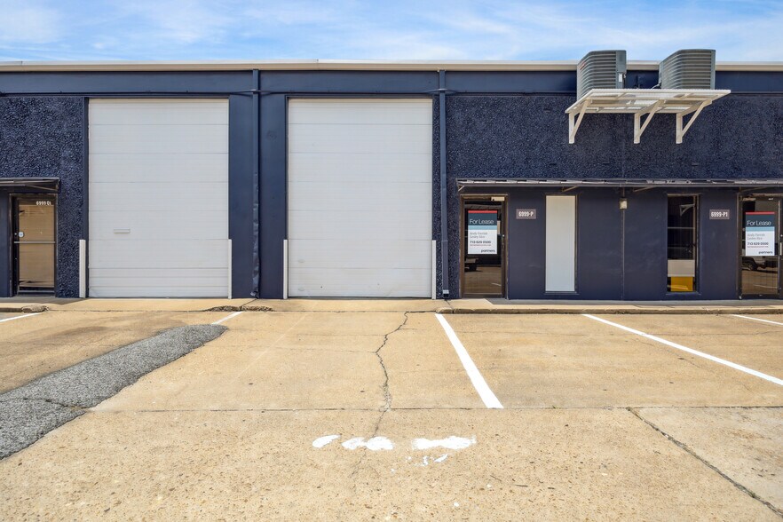 6989 W Little York Rd, Houston, TX à louer - Photo du bâtiment - Image 3 de 5