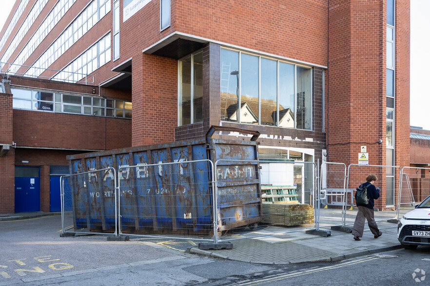 Chatsworth Rd, Worthing for lease - Building Photo - Image 2 of 2