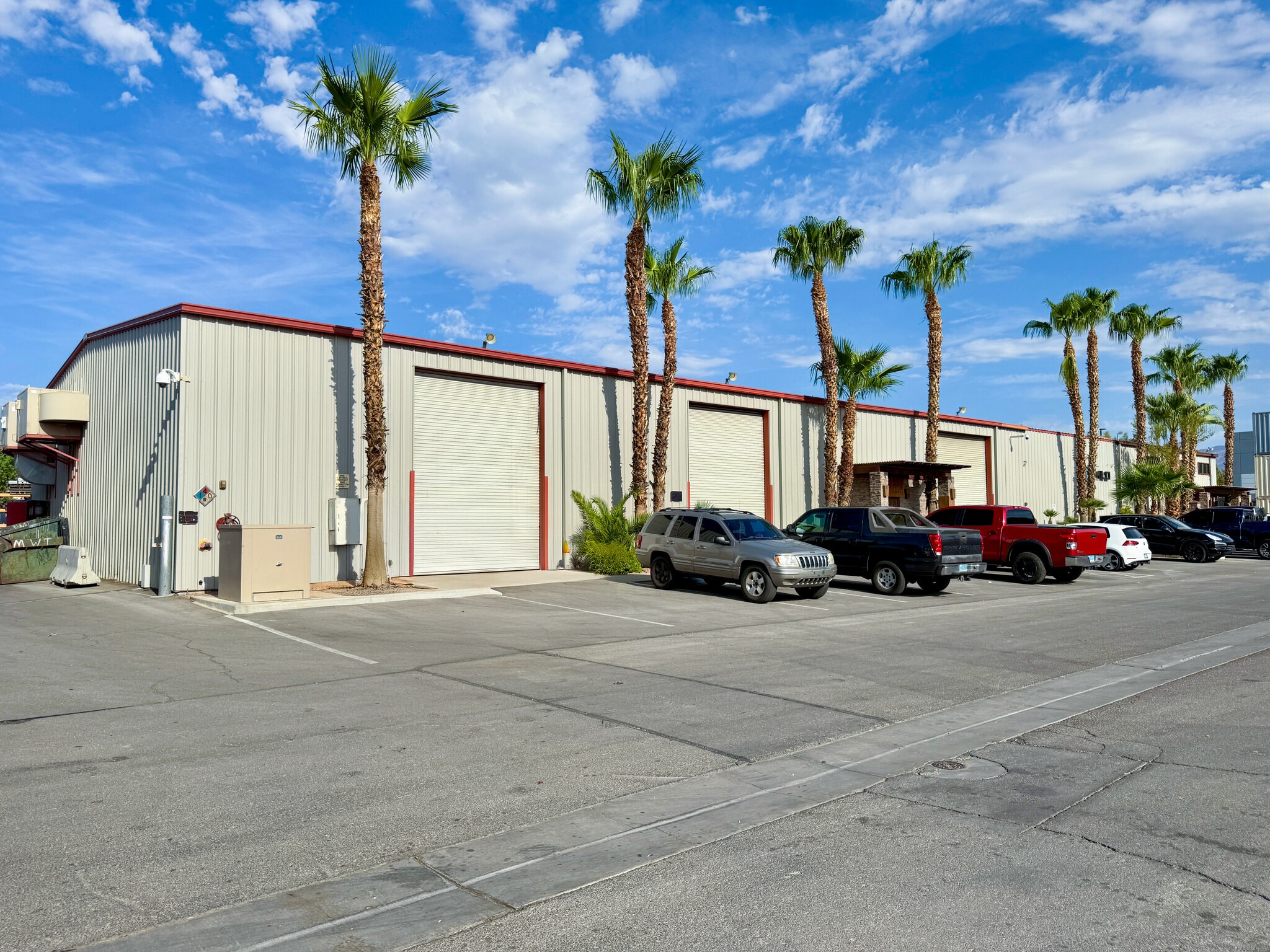 3865-3885 Rockbottom St, North Las Vegas, NV for lease Primary Photo- Image 1 of 7