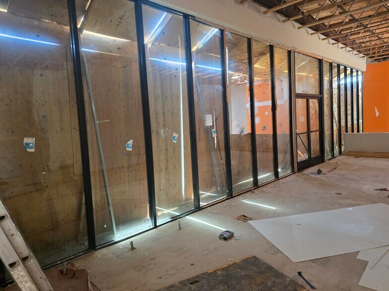 5816 S Western Ave, Los Angeles, CA à vendre - Photo du bâtiment - Image 3 de 4