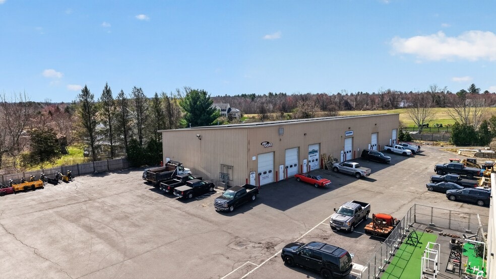 28 Hastings St, Mendon, MA for lease - Building Photo - Image 3 of 6