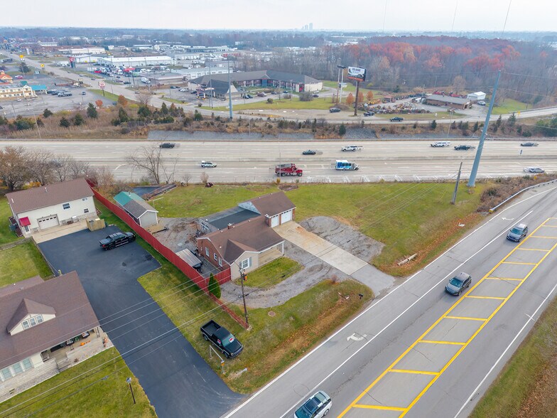 4422 Hillegas Rd, Fort Wayne, IN à vendre - Photo du bâtiment - Image 2 de 10