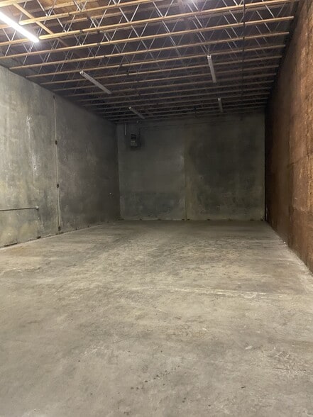 3651 SE 21st Ave, Portland, OR for lease - Interior Photo - Image 2 of 2