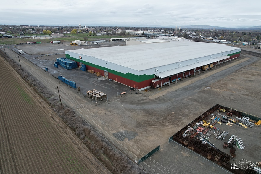 49 E 3rd Ave, Toppenish, WA for sale - Building Photo - Image 2 of 3