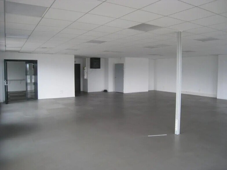 Bureau dans Aubagne à louer - Photo intérieure - Image 2 de 6