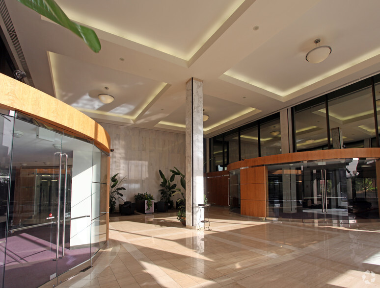 301 N Main St, Greenville, SC for lease - Lobby - Image 2 of 17