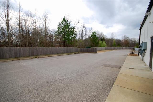 1348 Union University Dr, Jackson, TN à louer - Photo du bâtiment - Image 3 de 16