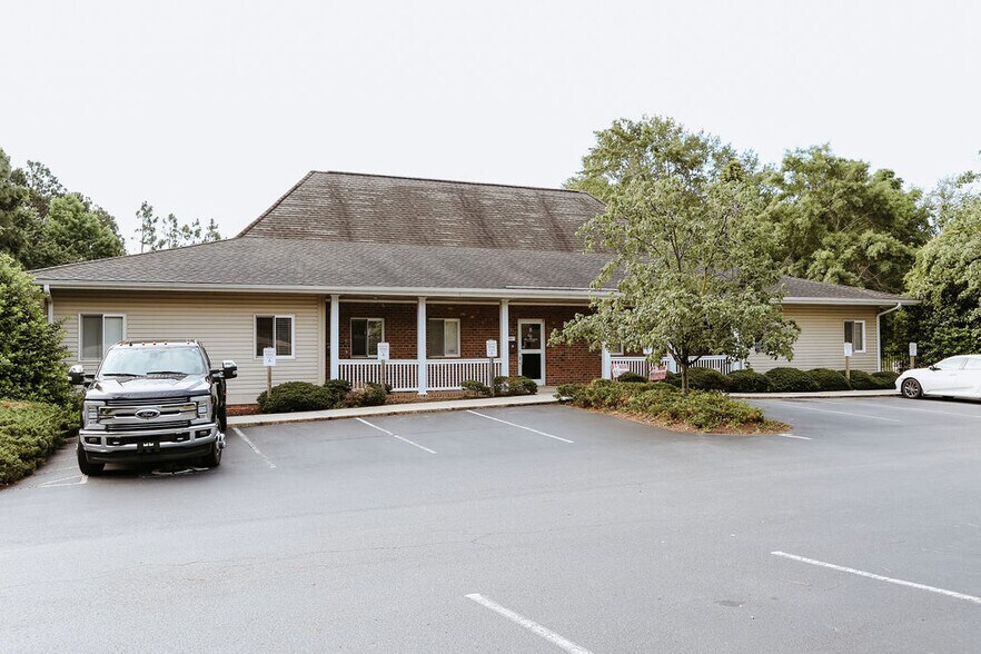 1295 Old Us-1 Hwy S, Southern Pines, NC à vendre - Photo du bâtiment - Image 3 de 18