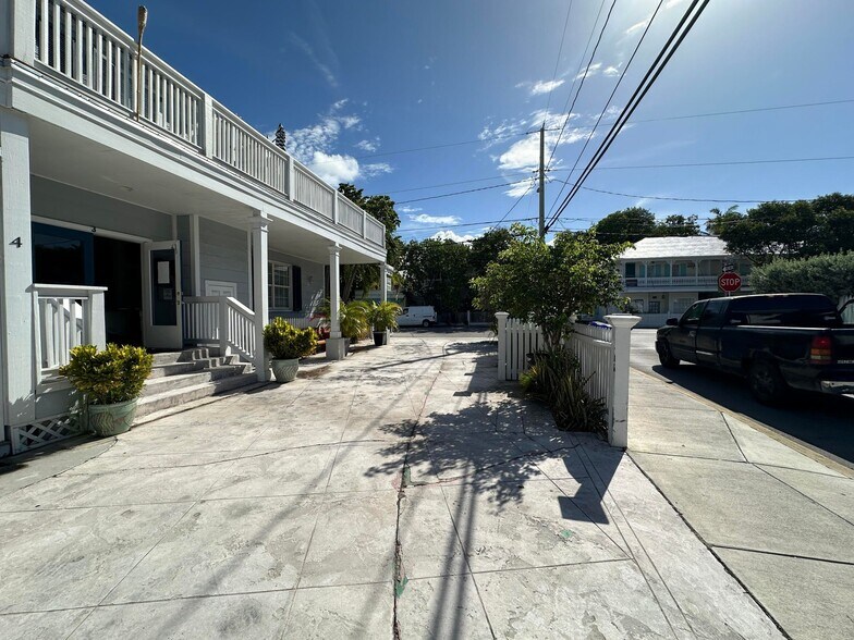 828 White St, Key West, FL à louer - Photo du bâtiment - Image 2 de 15