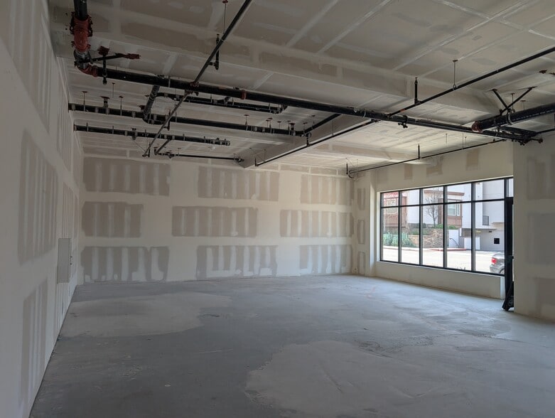 389 1st St, Los Altos, CA for sale - Interior Photo - Image 2 of 4