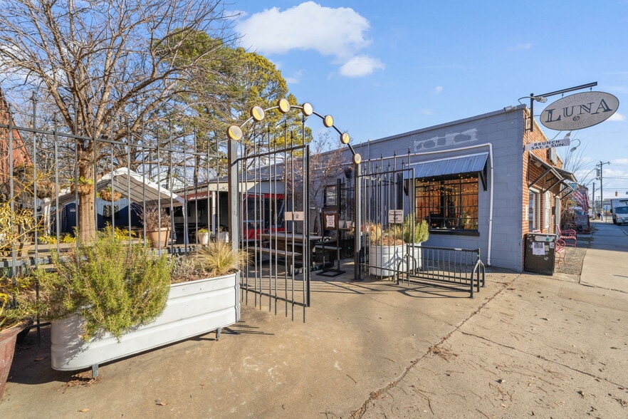 307 E Main Street, Carrboro, NC for sale - Building Photo - Image 1 of 18