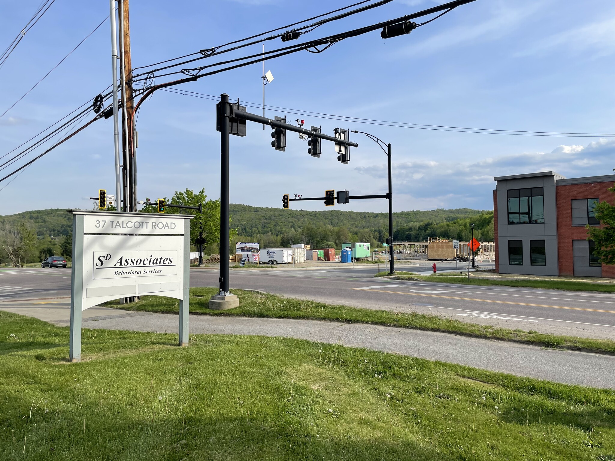 37 Talcott Rd, Williston, VT for lease Primary Photo- Image 1 of 2