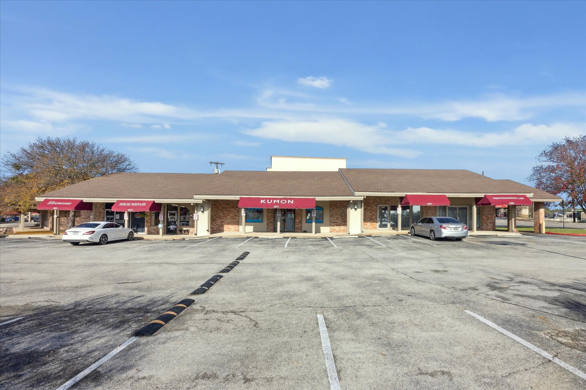 3529-3539 Oakgate Dr, San Antonio, TX for lease Primary Photo- Image 1 of 12
