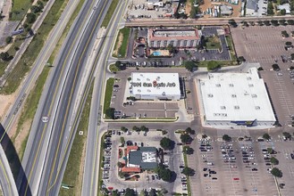 7901 San Dario Ave, Laredo, TX - aerial  map view