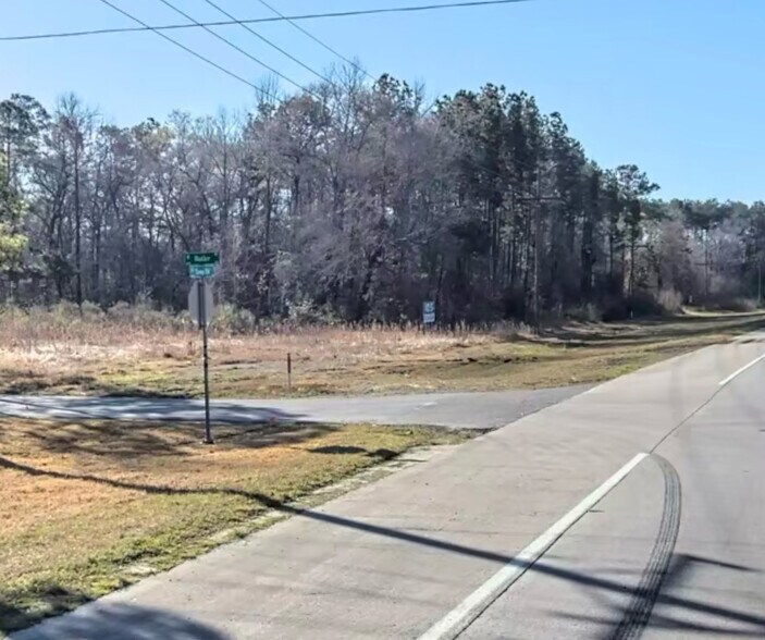 East Loop 336, Conroe, TX à vendre - Photo du bâtiment - Image 3 de 6