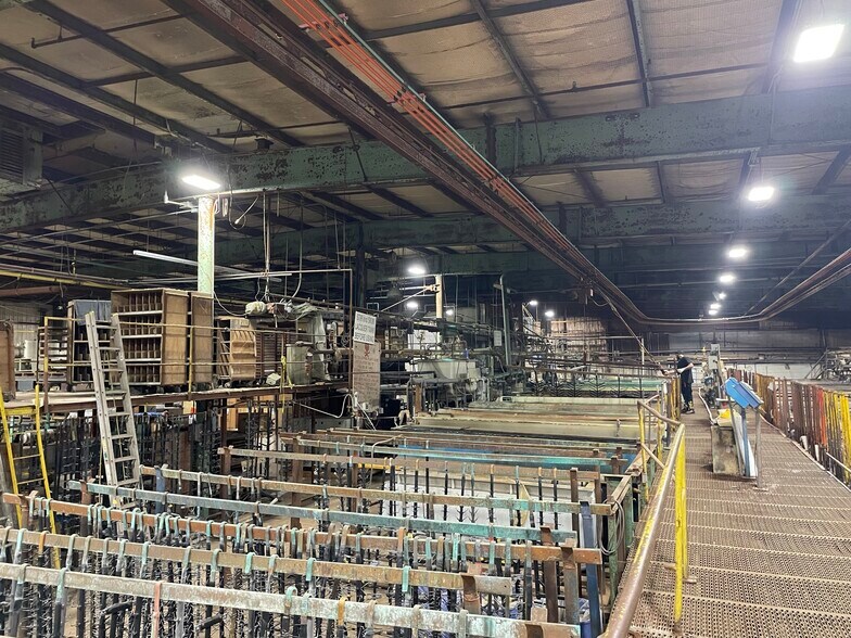 175 Progress Ave, Springfield, MA à vendre - Photo du bâtiment - Image 3 de 5