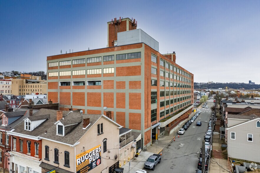 2100 Wharton St, Pittsburgh, PA à louer - Photo du bâtiment - Image 3 de 6