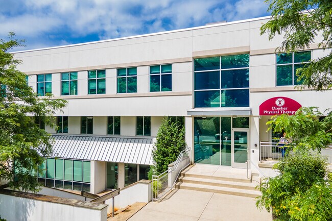 More details for 7 E Skippack Pike, Ambler, PA - Office for Sale