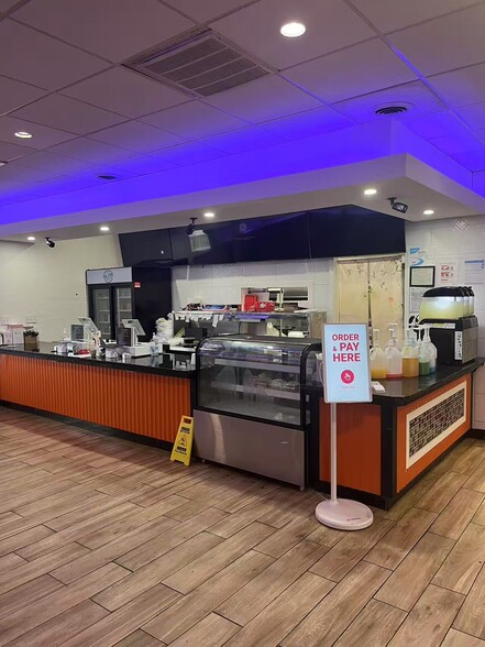 2028 Watson Blvd, Warner Robins, GA à louer - Photo du bâtiment - Image 2 de 9