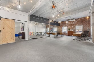 58 Pulaski St, Peabody, MA à louer Photo intérieure- Image 2 de 5