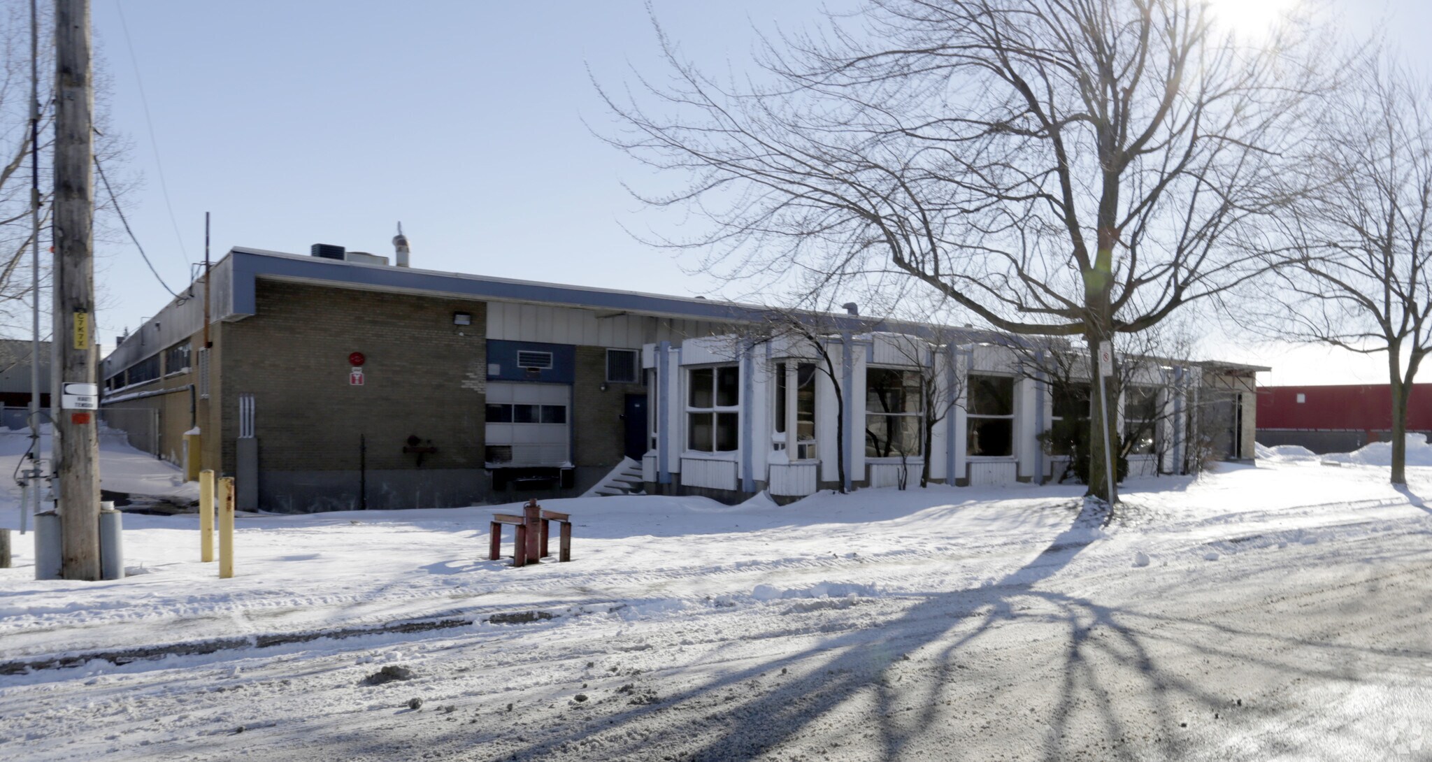 909 St Upton, Montréal, QC à vendre Photo du bâtiment- Image 1 de 1