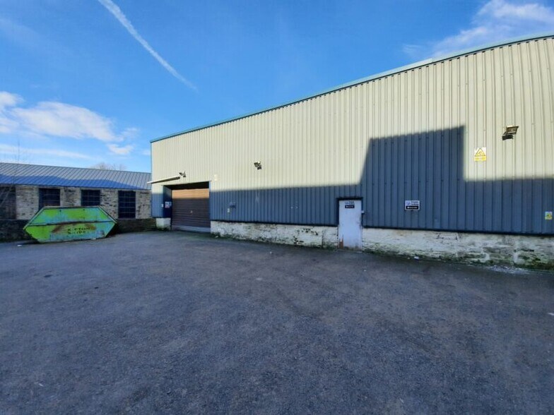 Burnley Rd, Colne à louer - Photo du bâtiment - Image 3 de 4