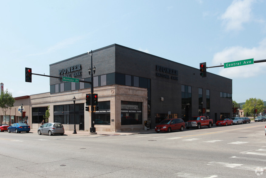 331 N Central Ave, Duluth, MN for lease - Primary Photo - Image 1 of 2