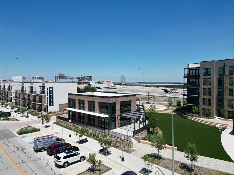 800 W Vickery Blvd, Fort Worth, TX for sale - Building Photo - Image 2 of 7