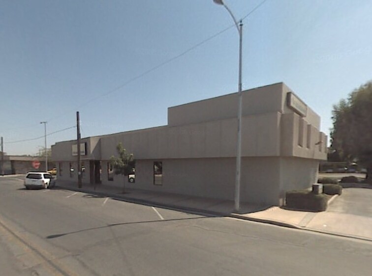 255 E King St, Tulare, CA à vendre - Photo du bâtiment - Image 2 de 3