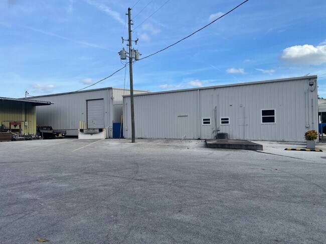 Plus de détails pour 327 Old Ice House Rd, Lake Wales, FL - Industriel à louer
