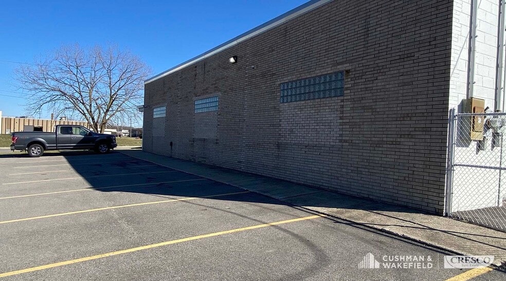 14500 N Industrial Ave, Maple Heights, OH for lease - Building Photo - Image 2 of 9