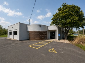 805 W 35th St, Davenport, IA for lease Building Photo- Image 1 of 4