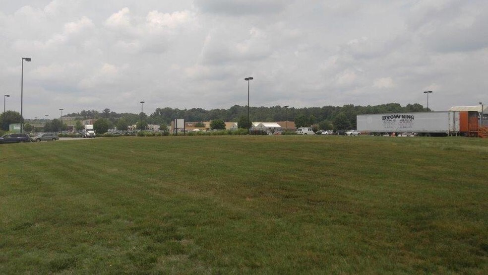 150 Kelsey Ln, Lenoir City, TN à vendre - Photo du bâtiment - Image 3 de 9