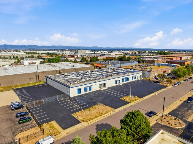 Plus de détails pour 4555-4585 Kingston St, Denver, CO - Industriel à louer