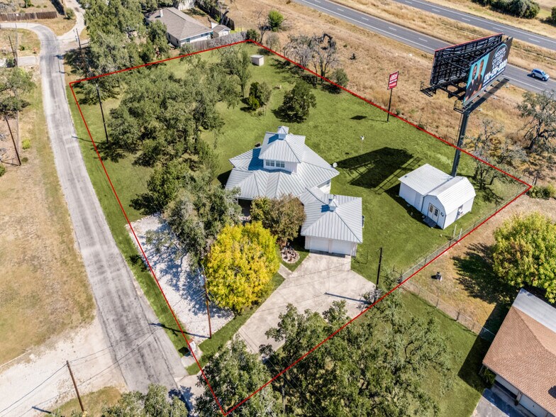 106 Austin Dr S, Boerne, TX à louer - Photo du bâtiment - Image 3 de 12
