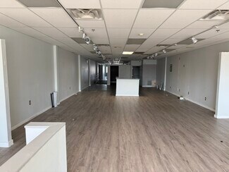 Plus de détails pour 109-133 N York Rd, Willow Grove, PA - Commerce de détail à louer