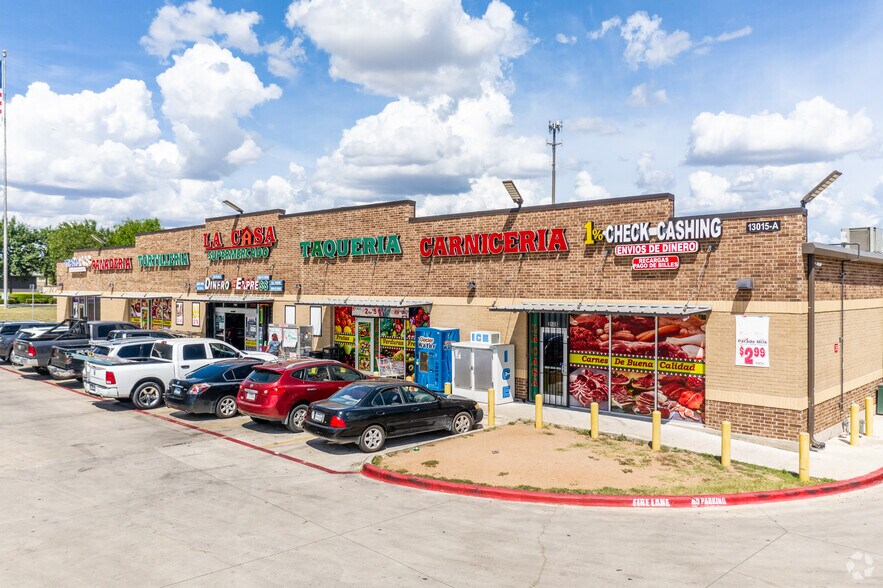 13015 Dessau Rd, Austin, TX à vendre - Photo du bâtiment - Image 2 de 5