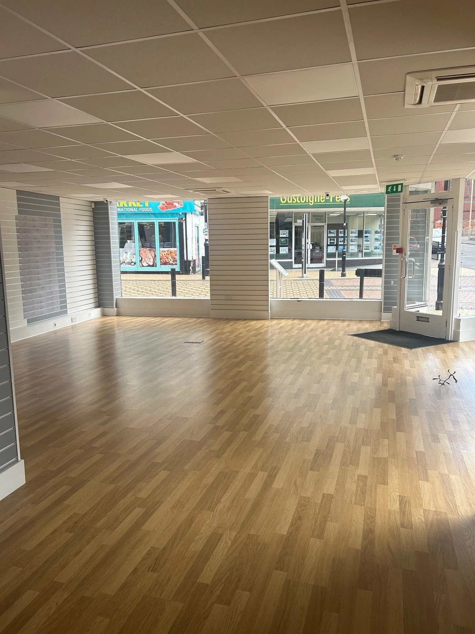 26 Winchester St, Basingstoke for lease Interior Photo- Image 1 of 6