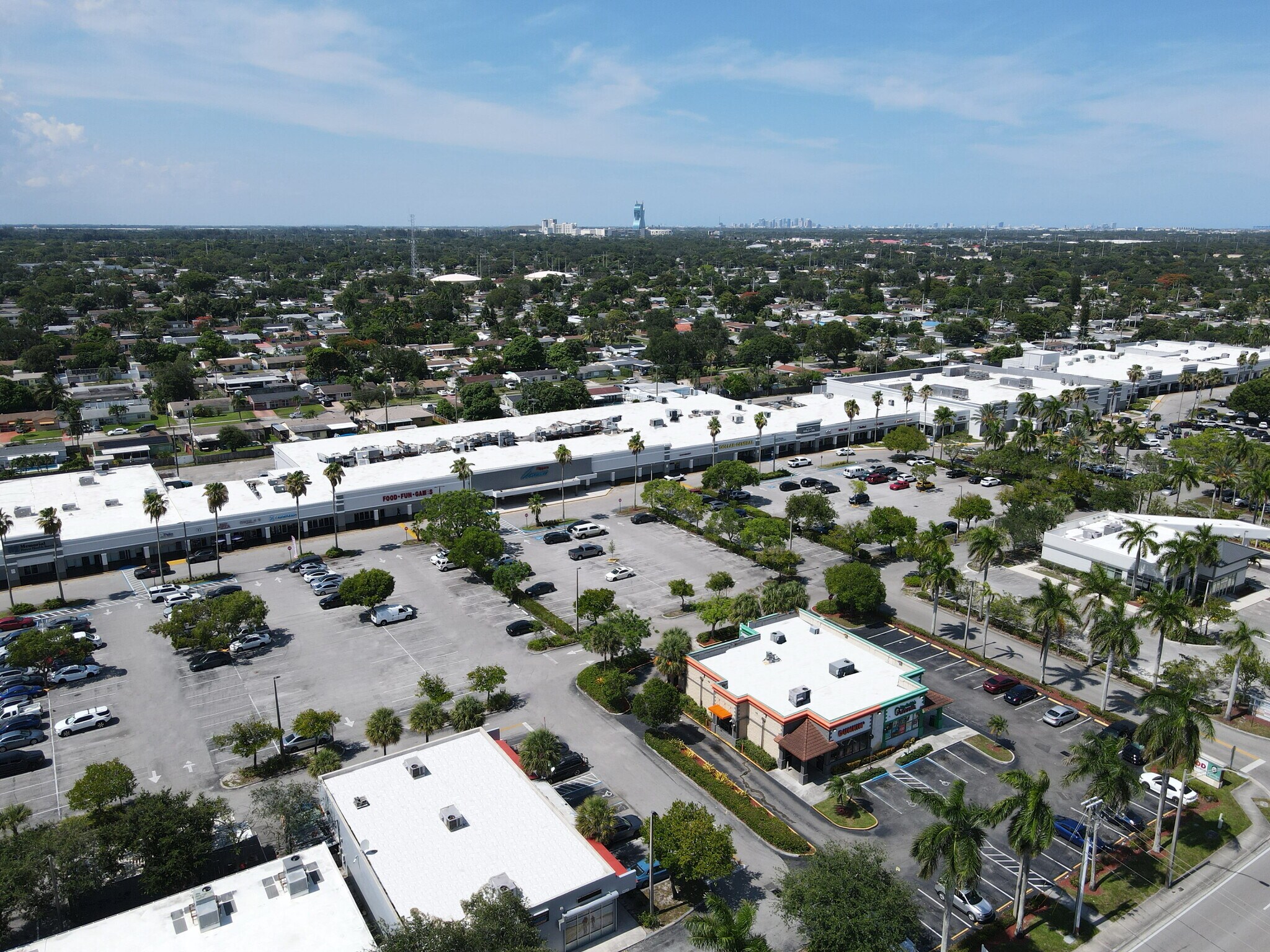 6805-7031 Taft St, Hollywood, FL à louer Photo du bâtiment- Image 1 de 23