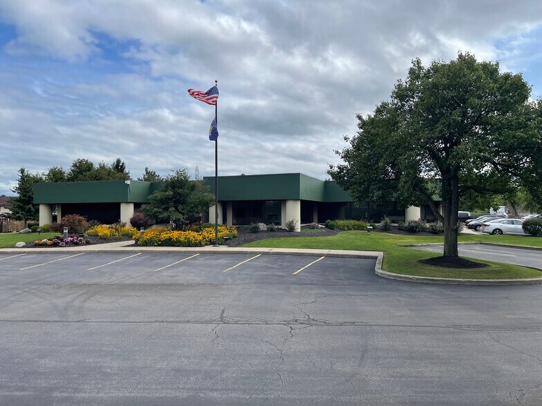 2595 Brighton Henrietta Town L Rd, Rochester, NY à louer - Photo du bâtiment - Image 3 de 11