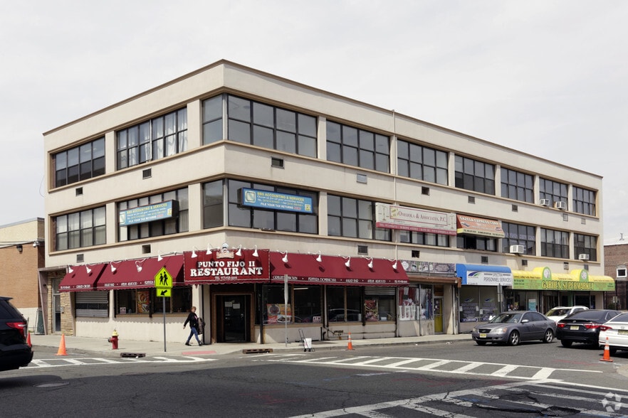 39-45 Garden St, Passaic, NJ for lease - Primary Photo - Image 1 of 14